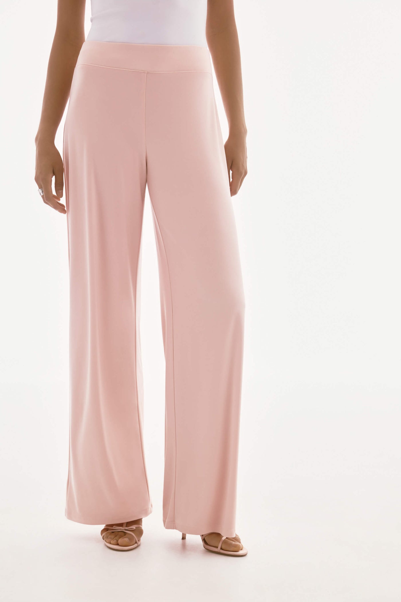 Wide Leg Signature Pants 221340S25