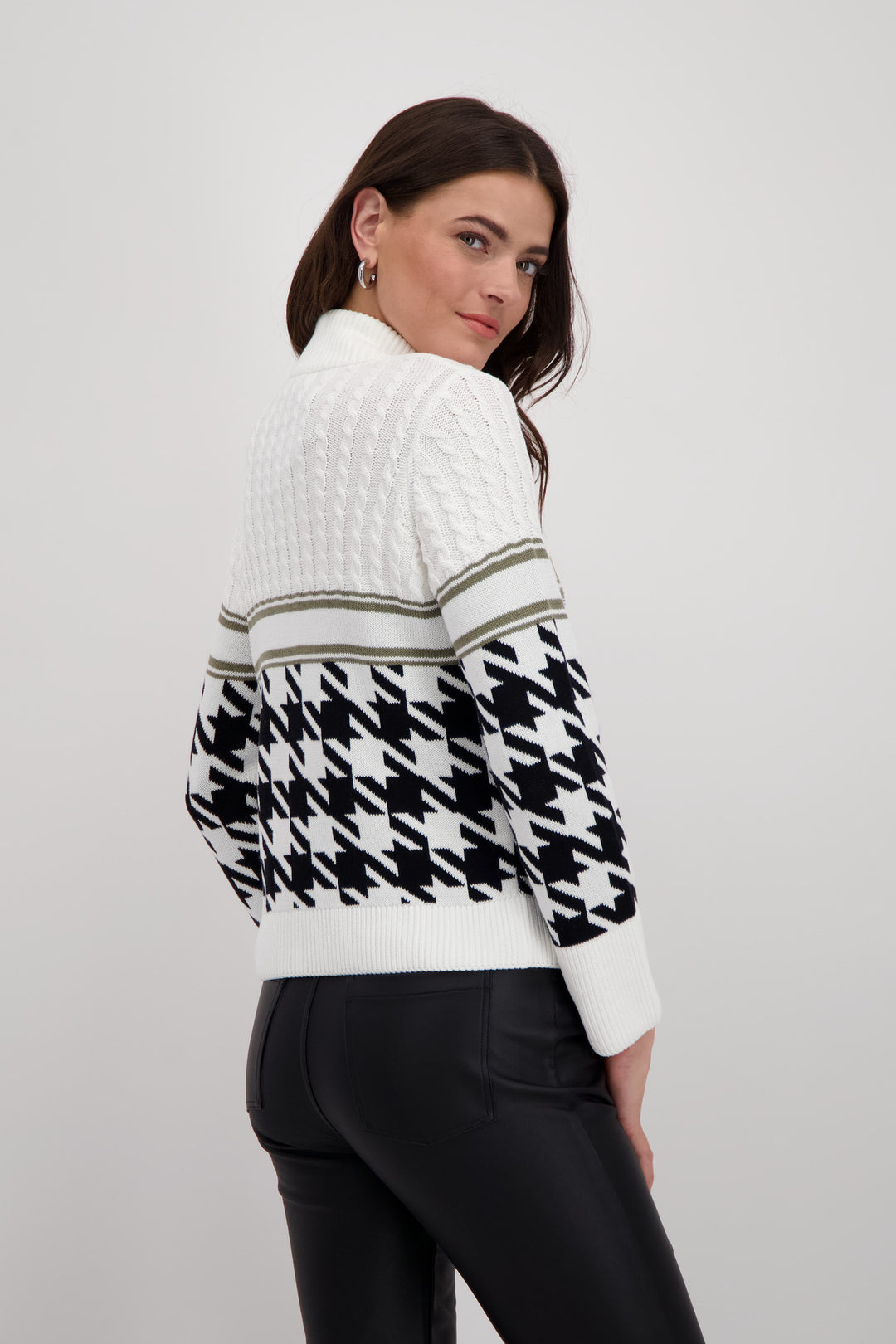 Black & White Stand Up Collar Pullover