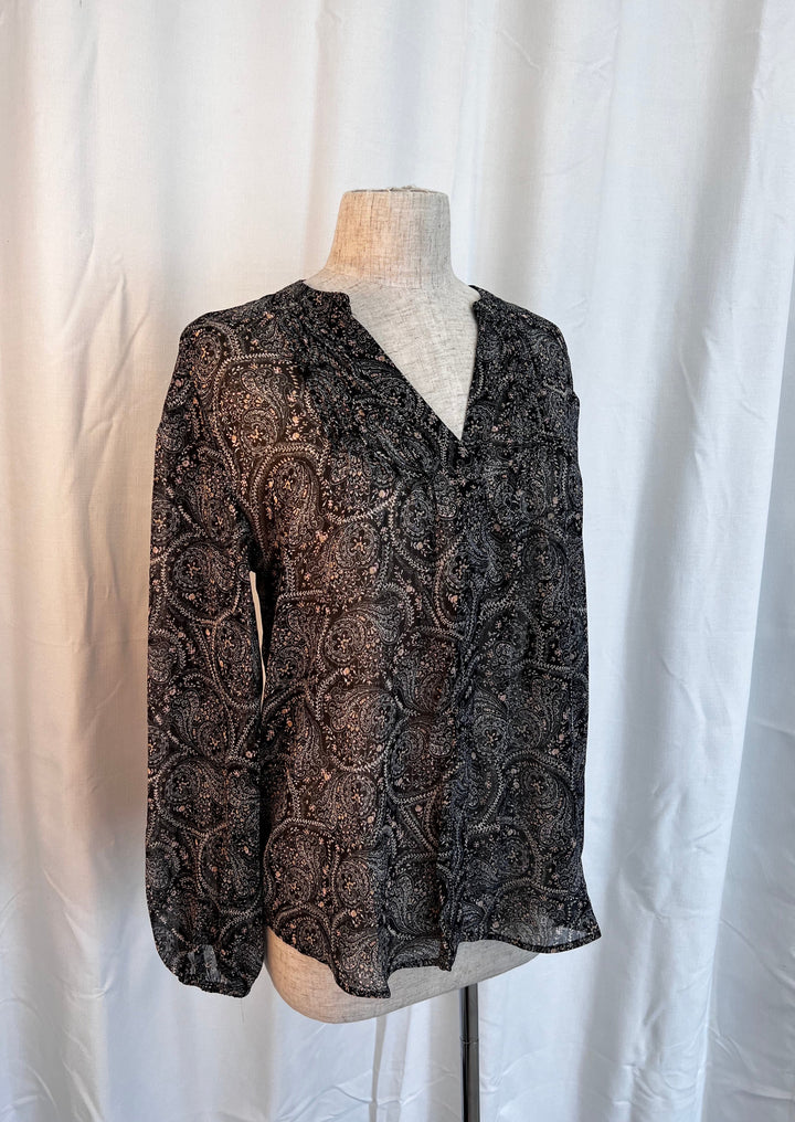 She Wears It Well Top - Posh Paisley